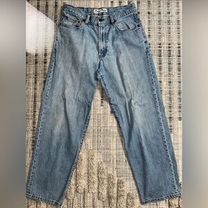 Tommy Bahama Indigo Palms Jeans Mens size 32x30. Has a light spot(s) & Fraying